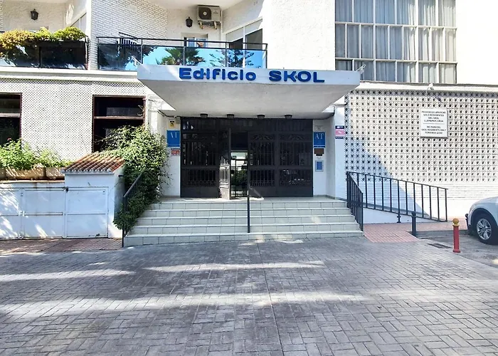 Skol 130. One Bedroom Apartment With Sea Views In Marbella Centre
