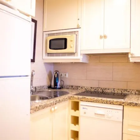 Skol 130. One Bedroom Apartment With Sea Views In Marbella Centre Exterior photo